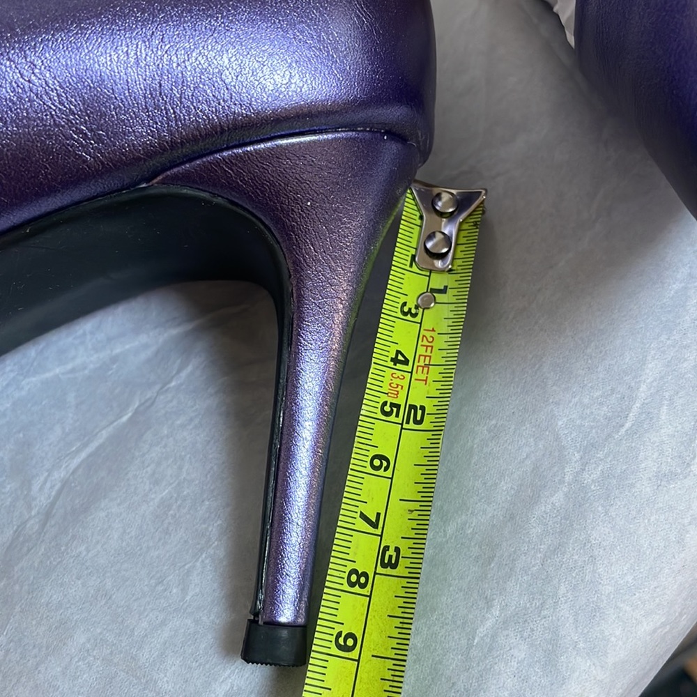 High Heels - Picture 6 of 7